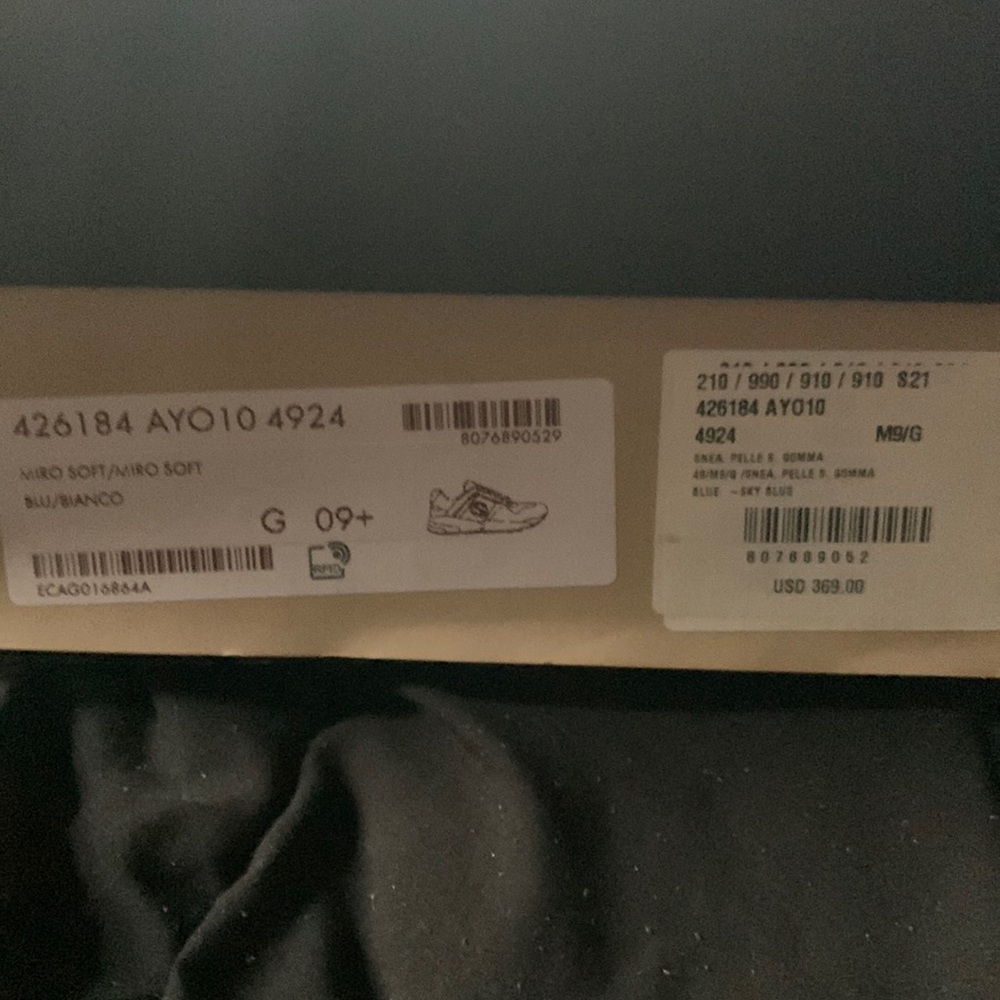 Men Gucci sneaker M9/G Navy blue and white US 10 1/2 size